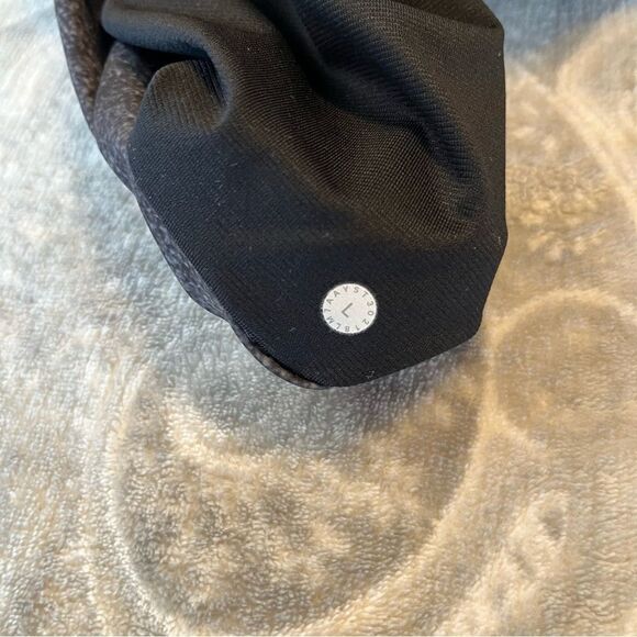 Lululemon T.H.E. Short *Linerless 11" - Picture 8 of 8